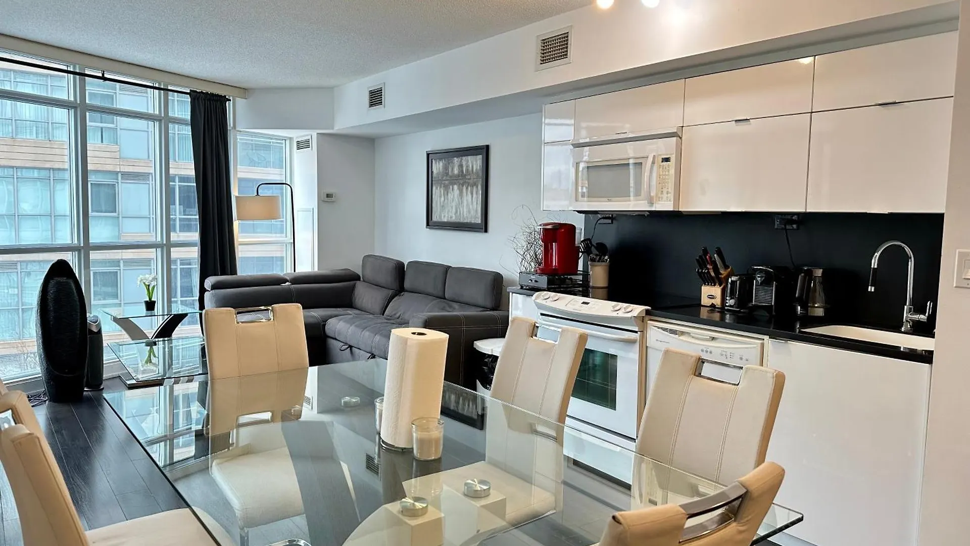 Apartament City Lake 2 Storey Condo Toronto